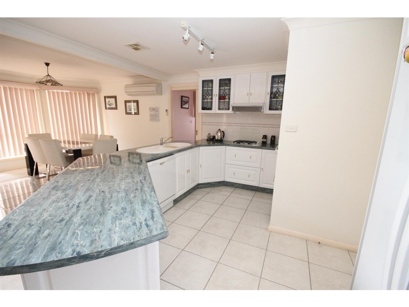 43 Macdonald Street, Yass NSW 2582