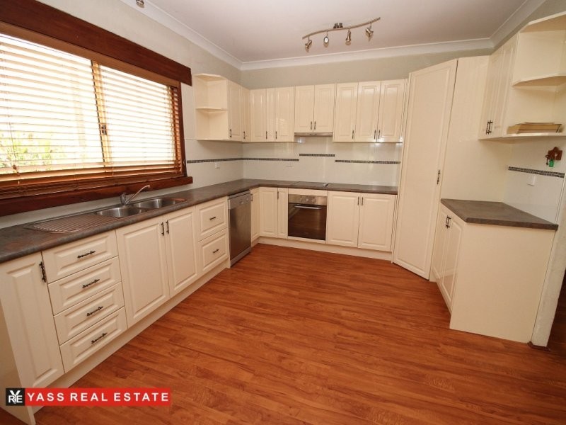 84 O’Brien Street, Yass NSW 2582