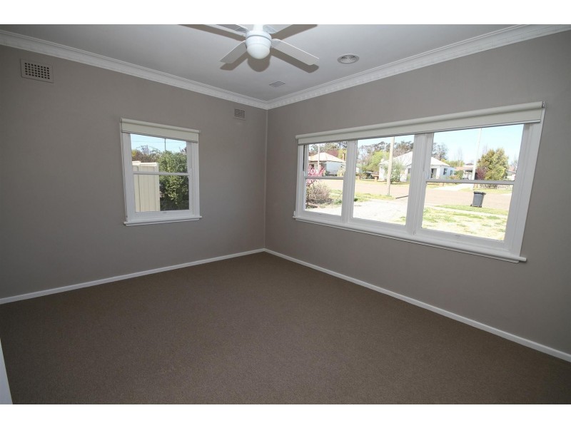 2 Pollux Street, Yass NSW 2582