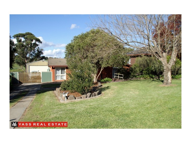 6 Grand Junction Road, Yass NSW 2582