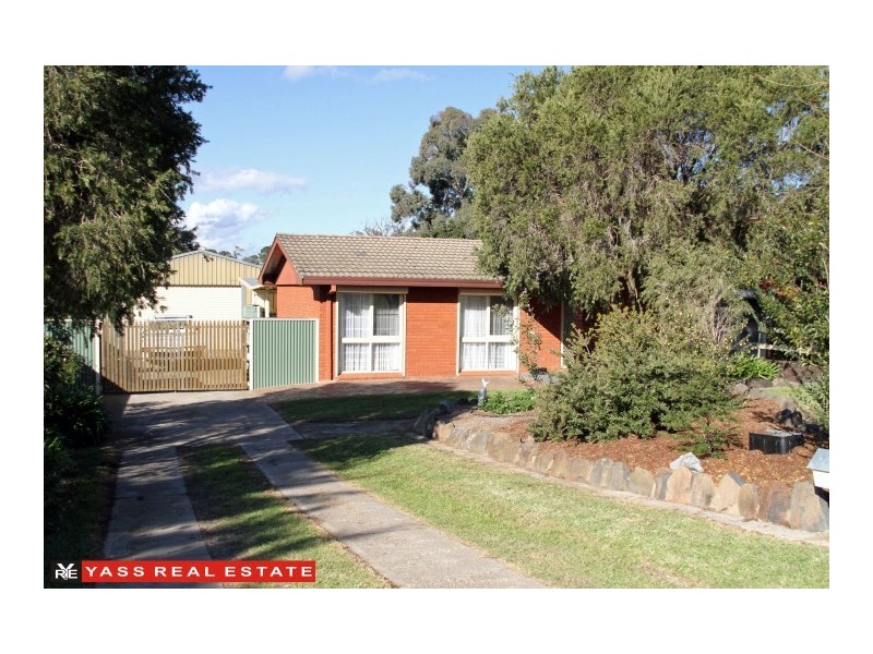 6 Grand Junction Road, Yass NSW 2582