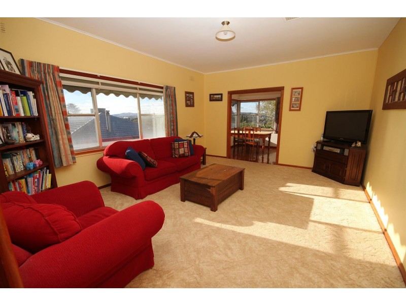 10 Amaroo Place, Yass NSW 2582