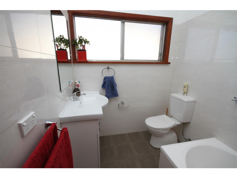 10 Amaroo Place, Yass NSW 2582