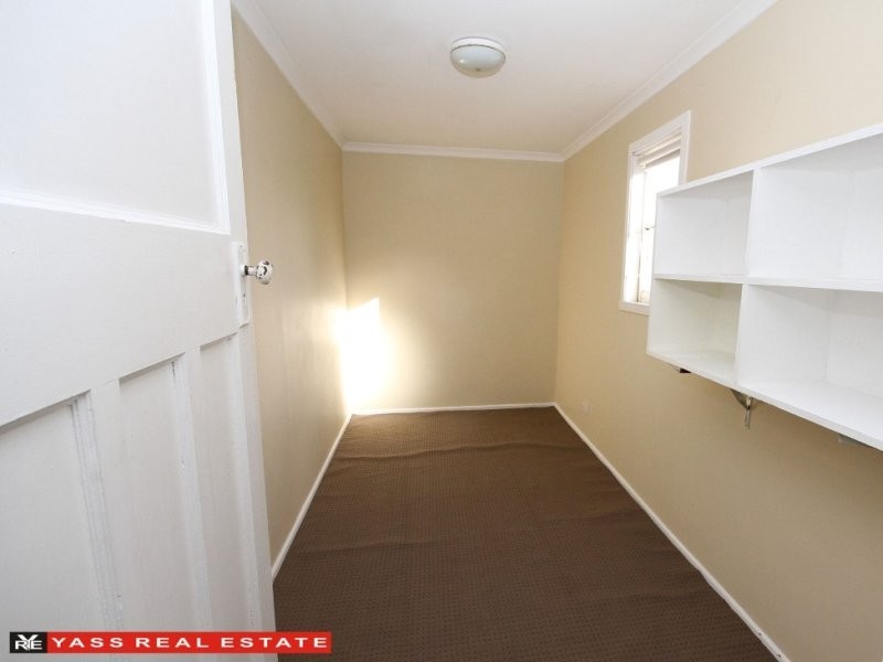 60 Laidlaw Street, Yass NSW 2582