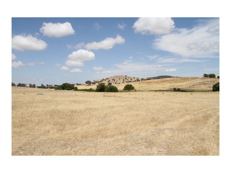 196 Yass Valley Way, Yass NSW 2582