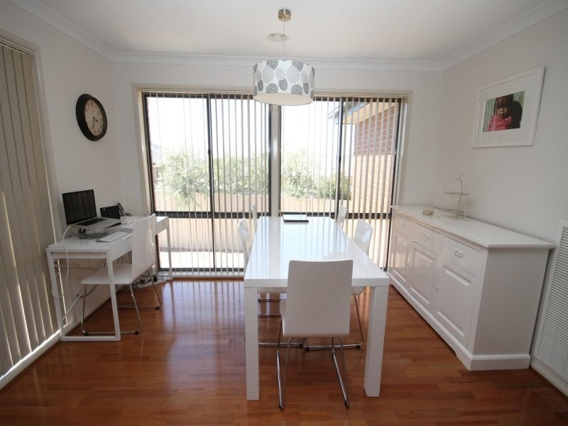 3 Mckenna Avenue, Yass NSW 2582