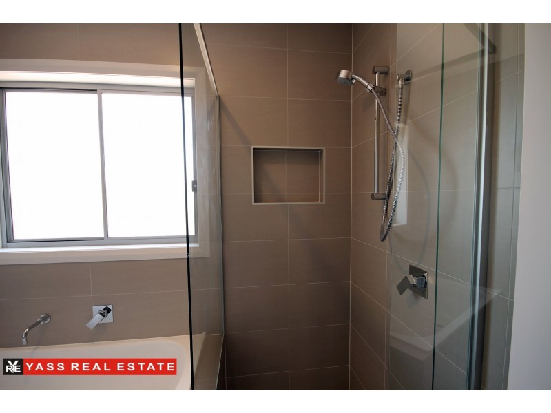 20 Colls Close, Yass NSW 2582