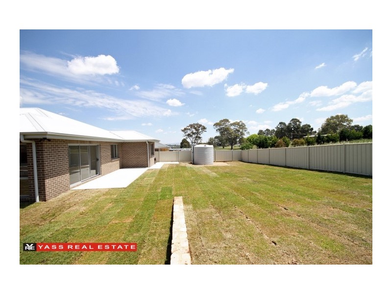 20 Colls Close, Yass NSW 2582
