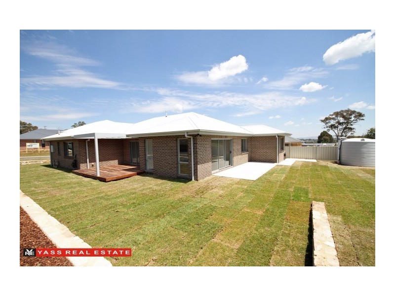20 Colls Close, Yass NSW 2582