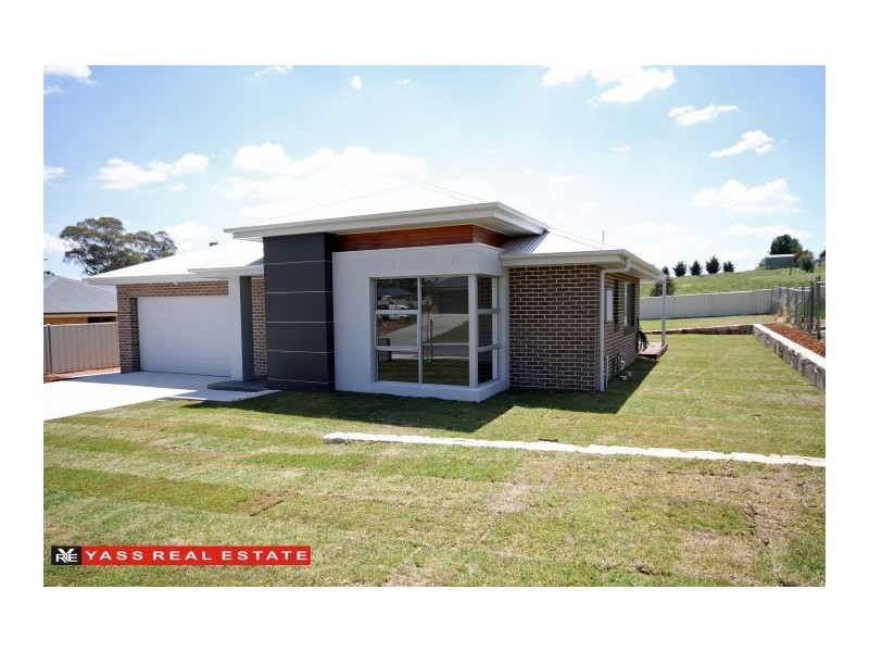 20 Colls Close, Yass NSW 2582