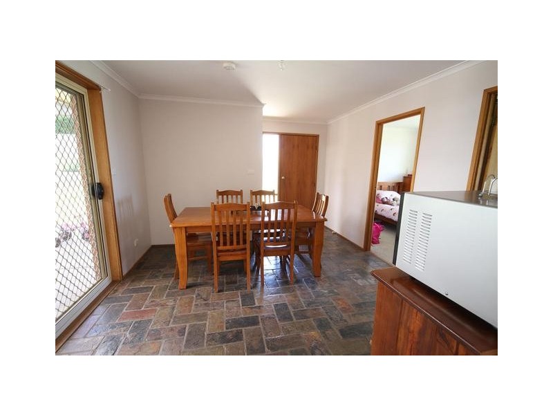 6 Petit Street, Yass NSW 2582