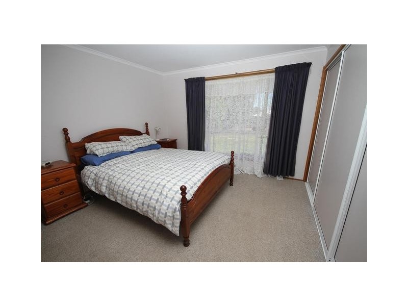 6 Petit Street, Yass NSW 2582