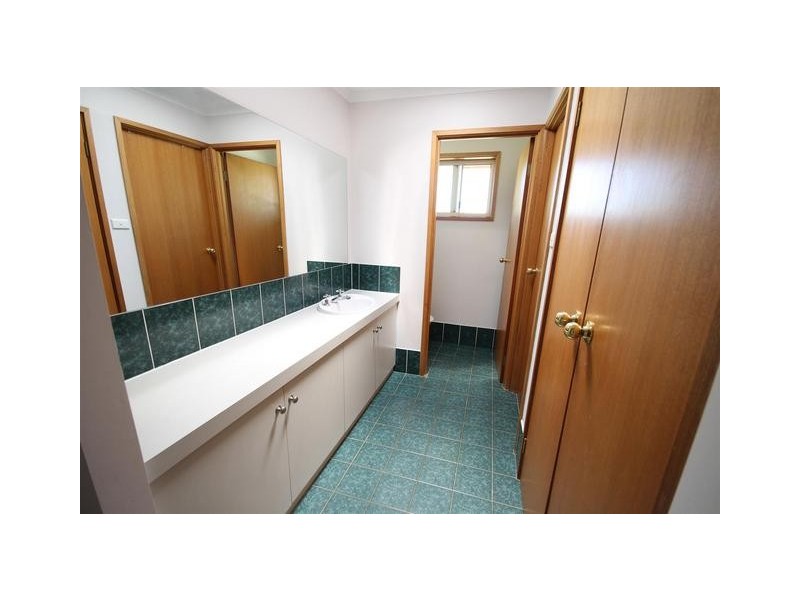 6 Petit Street, Yass NSW 2582