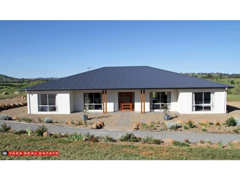 68 Kirkton Road, Yass NSW 2582