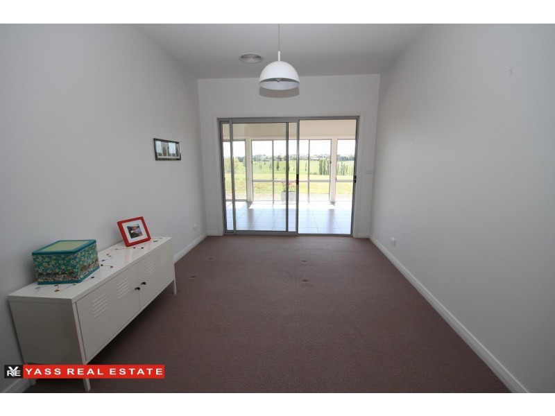 68 Kirkton Road, Yass NSW 2582