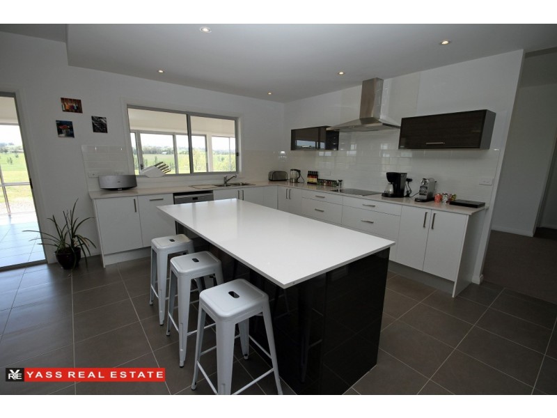 68 Kirkton Road, Yass NSW 2582