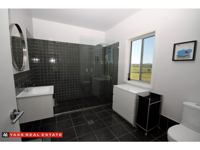 68 Kirkton Road, Yass NSW 2582