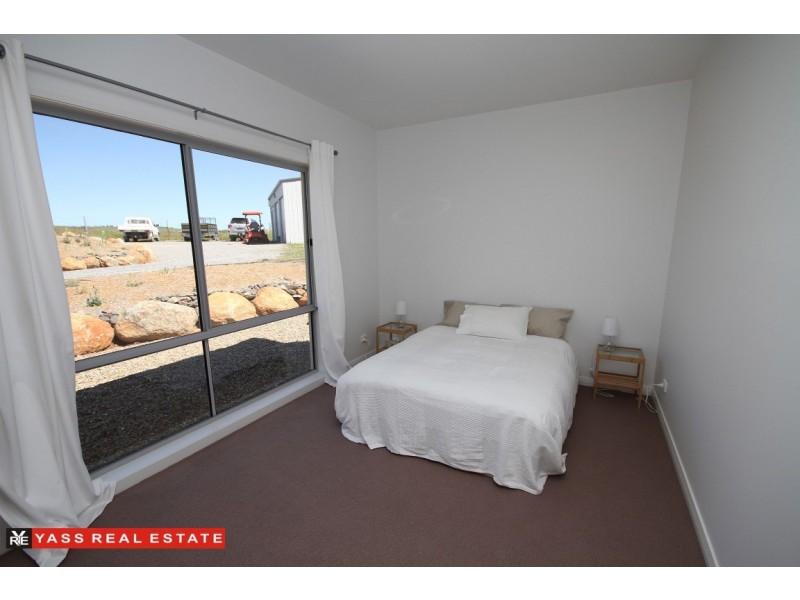 68 Kirkton Road, Yass NSW 2582