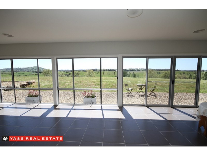 68 Kirkton Road, Yass NSW 2582