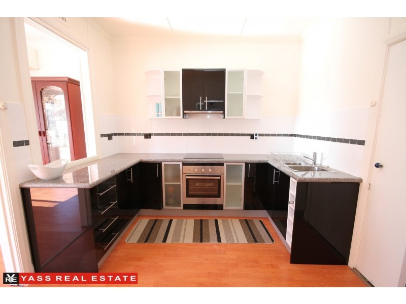 8 Bogolong Street, Bowning NSW 2582