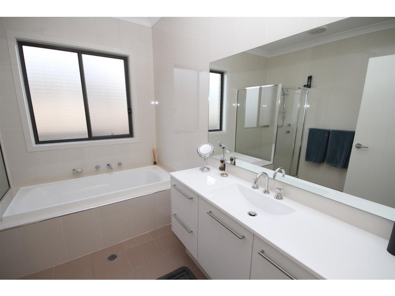 35 Cooks Hill Road, Yass NSW 2582