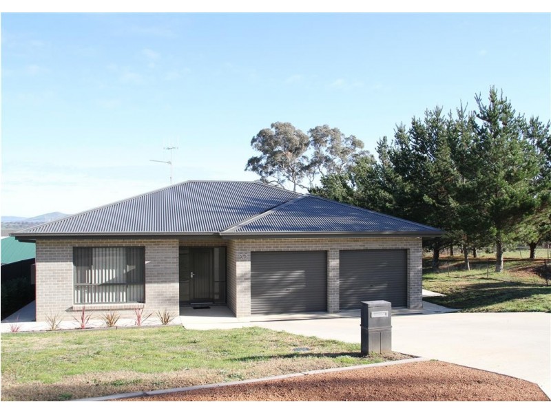 35 Cooks Hill Road, Yass NSW 2582