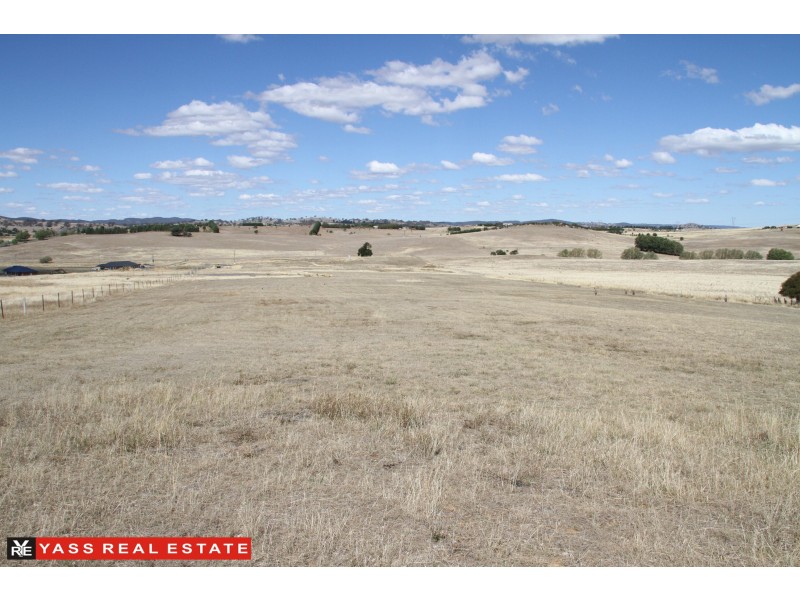 106 Rayner Place, Yass NSW 2582