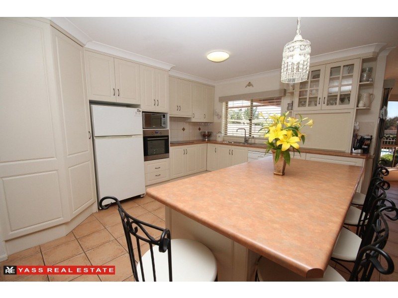 3 Eucalypt Drive, Yass NSW 2582