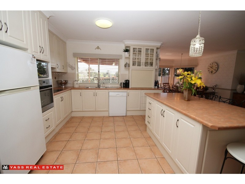 3 Eucalypt Drive, Yass NSW 2582