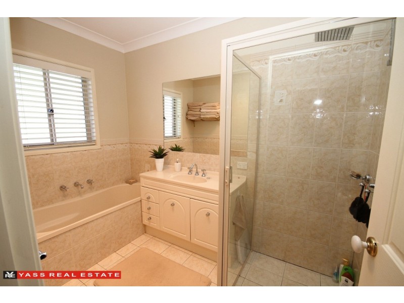 3 Eucalypt Drive, Yass NSW 2582