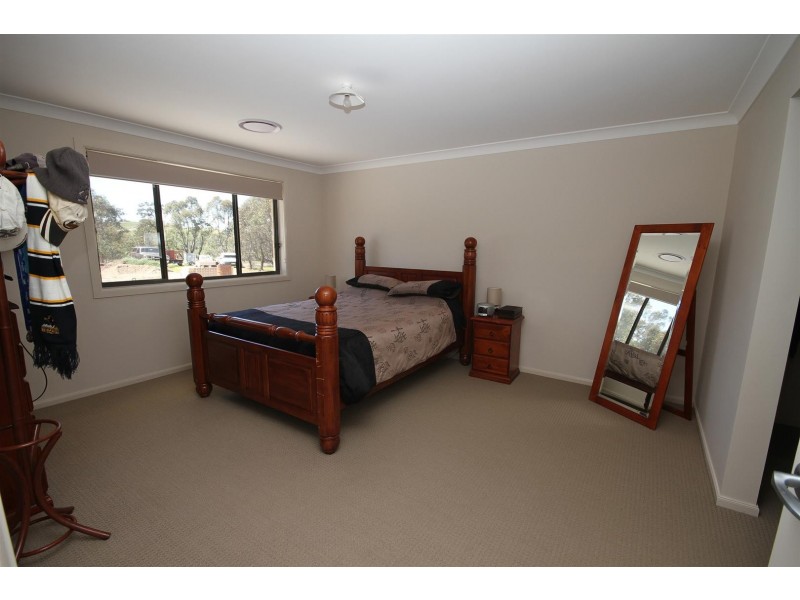 6 Zouch Road, Yass NSW 2582