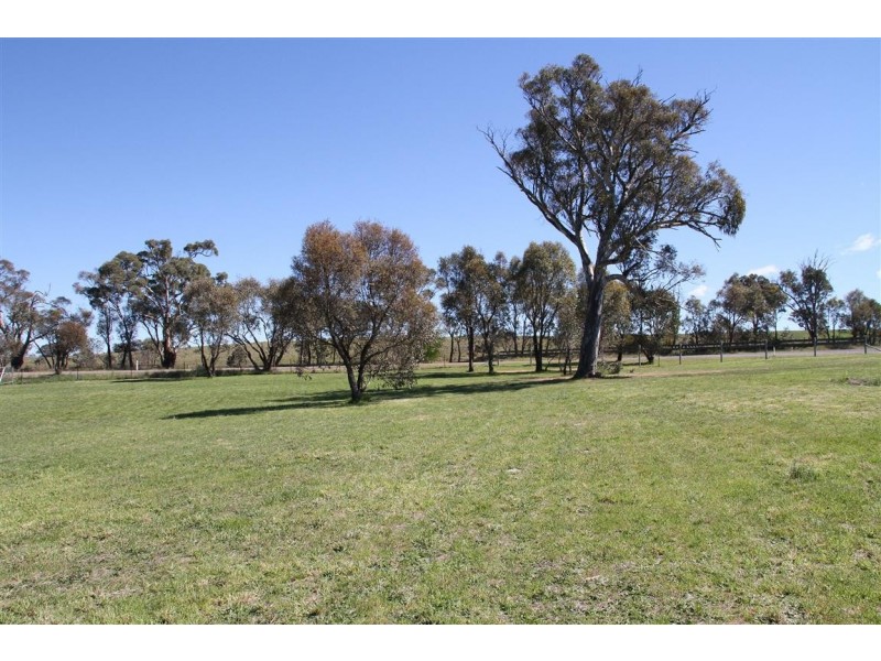 6 Zouch Road, Yass NSW 2582