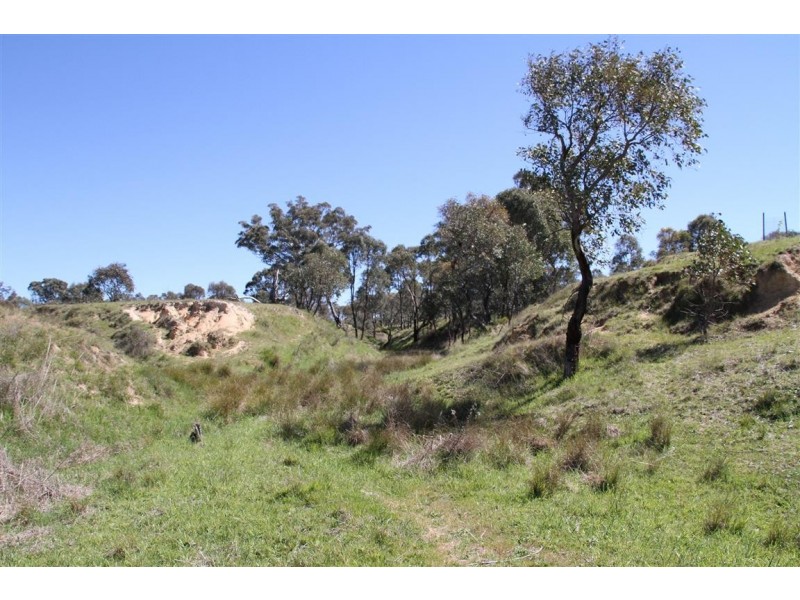 6 Zouch Road, Yass NSW 2582