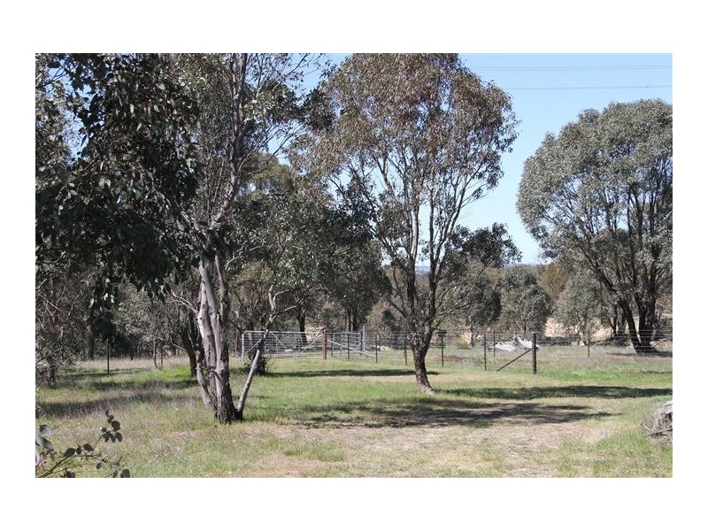 6 Zouch Road, Yass NSW 2582