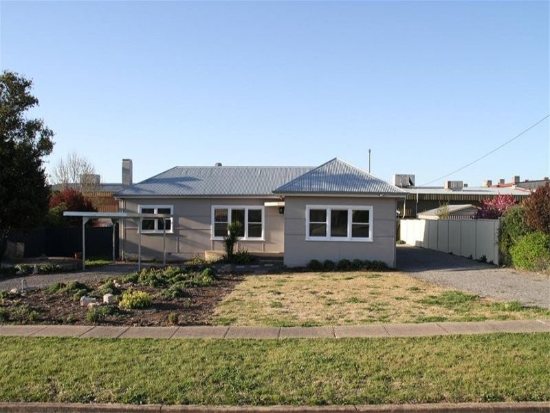 2 Pollux Street, Yass NSW 2582