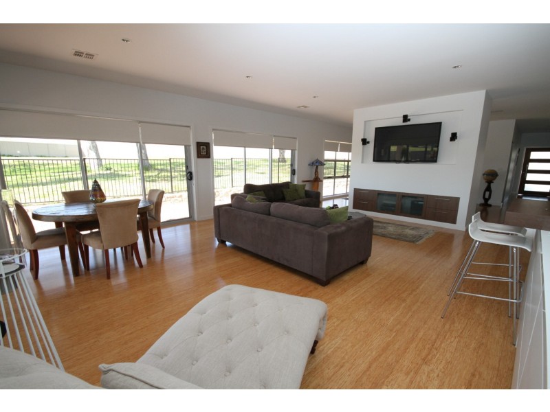 9 Burgess Place, Yass NSW 2582