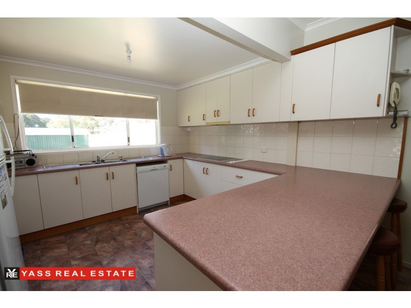 14 Leake Street, Bowning NSW 2582