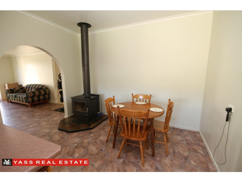 14 Leake Street, Bowning NSW 2582