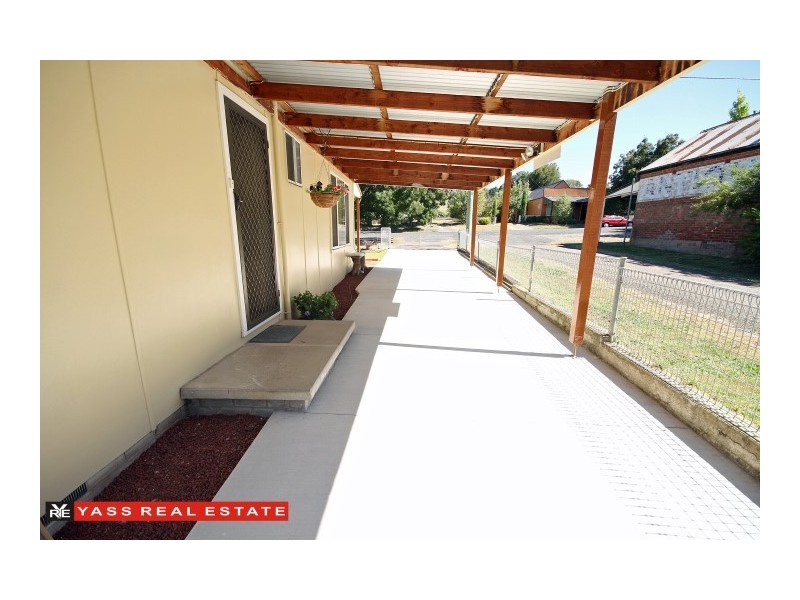 14 Leake Street, Bowning NSW 2582