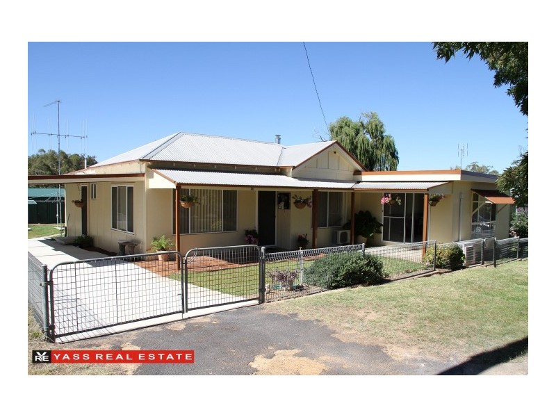 14 Leake Street, Bowning NSW 2582