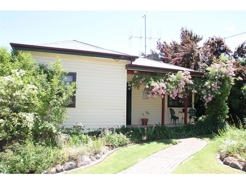 55 Meehan Street, Yass NSW 2582