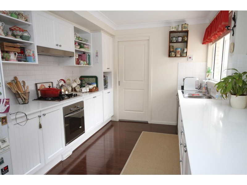 4 Mckenna Avenue, Yass NSW 2582