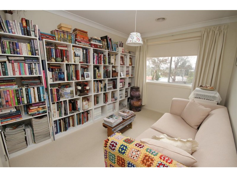 4 Mckenna Avenue, Yass NSW 2582