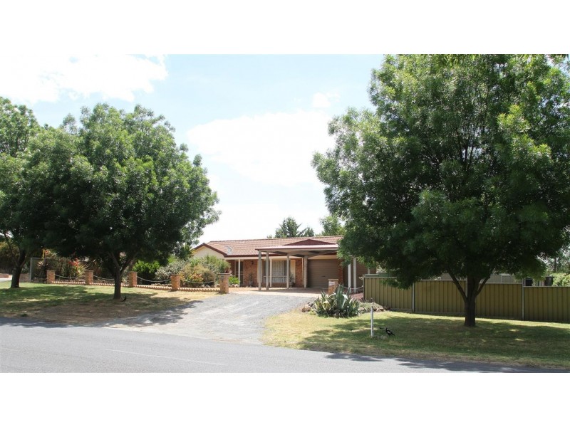 6 Green Street, Yass NSW 2582