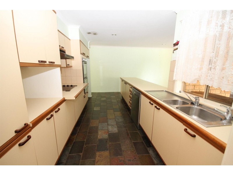 6 Green Street, Yass NSW 2582