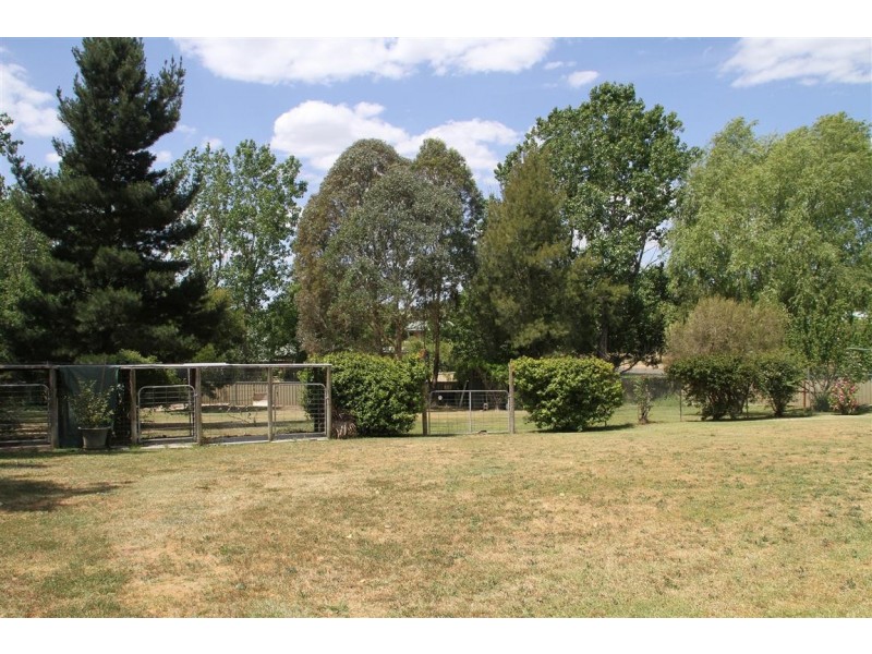 6 Green Street, Yass NSW 2582