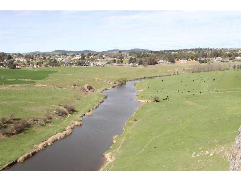 82 Laidlaw Street, Yass NSW 2582