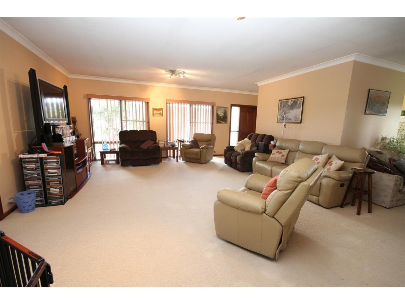 82 Laidlaw Street, Yass NSW 2582