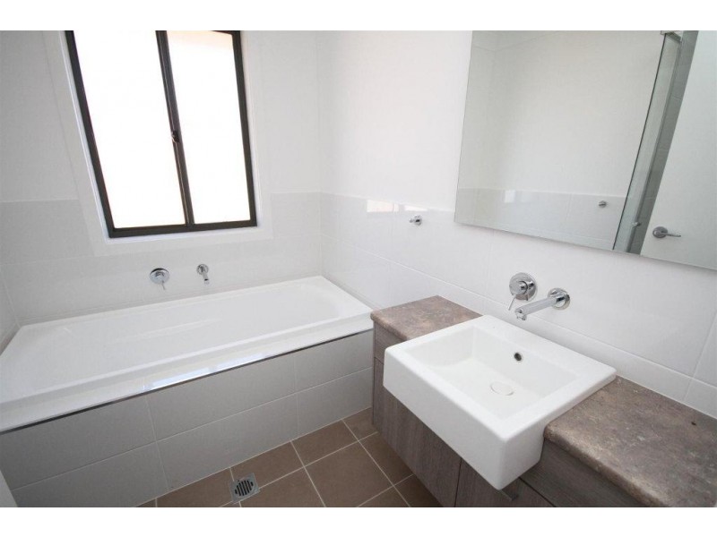 35 Discovery Drive, Yass NSW 2582