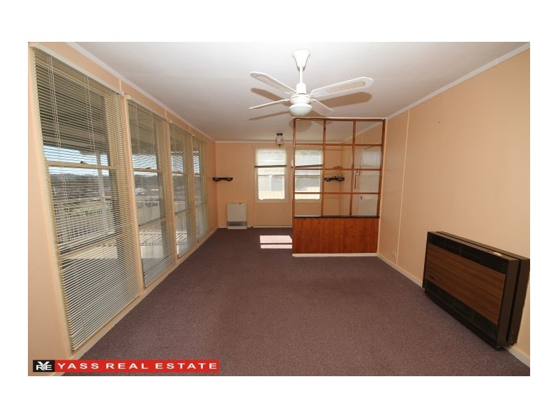 53 Hume Street, Yass NSW 2582